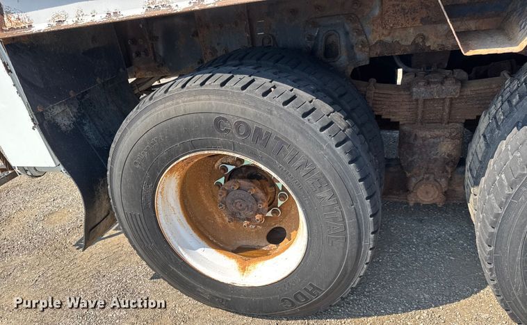 image for item EG6112 2011 International WorkStar 7400 digger derrick truck