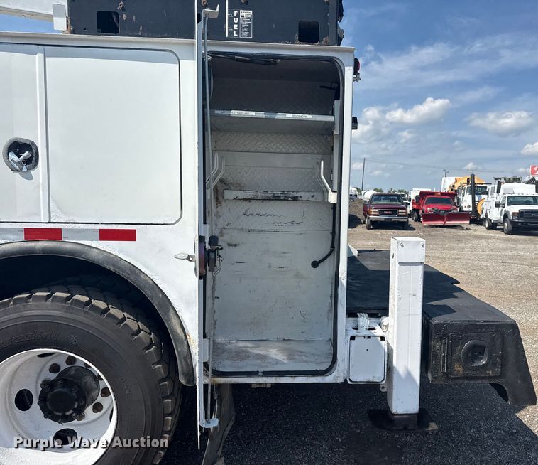 image for item EG6140 2009 Kenworth T370 utility / service truck