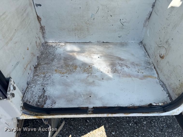 image for item EG6140 2009 Kenworth T370 utility / service truck