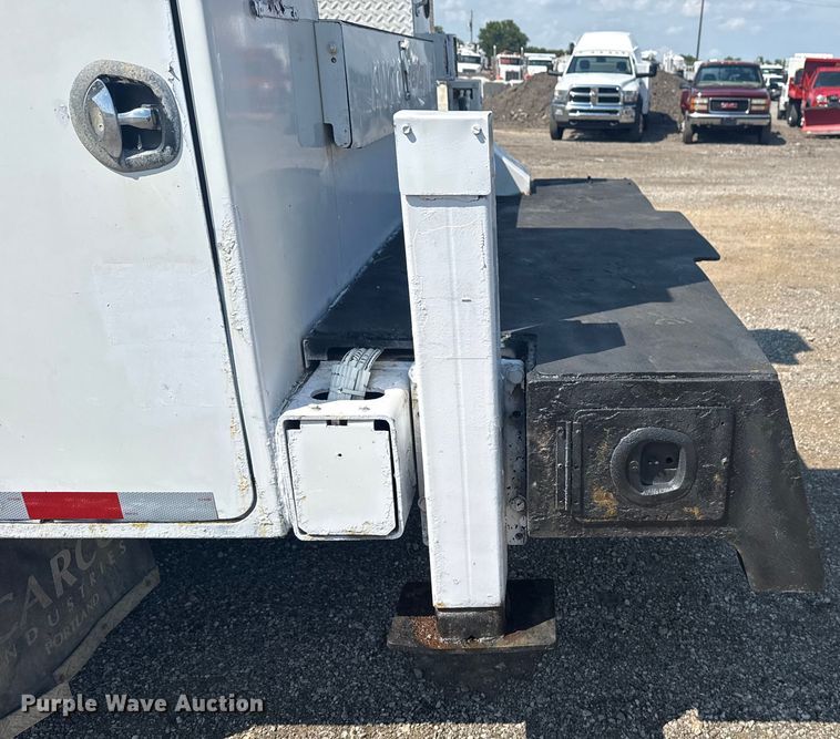 image for item EG6140 2009 Kenworth T370 utility / service truck