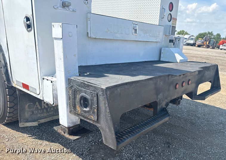 image for item EG6140 2009 Kenworth T370 utility / service truck