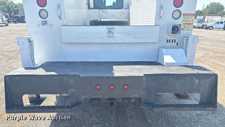 image for item EG6140 2009 Kenworth T370 utility / service truck