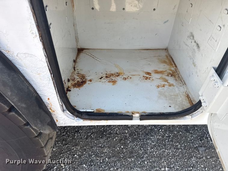 image for item EG6140 2009 Kenworth T370 utility / service truck