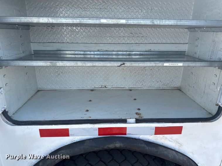 image for item EG6140 2009 Kenworth T370 utility / service truck