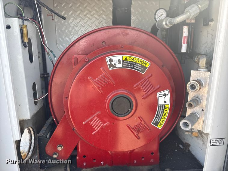 image for item EG6140 2009 Kenworth T370 utility / service truck