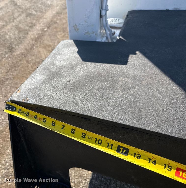 image for item EG6140 2009 Kenworth T370 utility / service truck