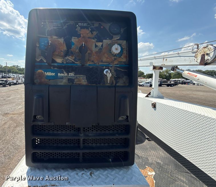 image for item EG6140 2009 Kenworth T370 utility / service truck