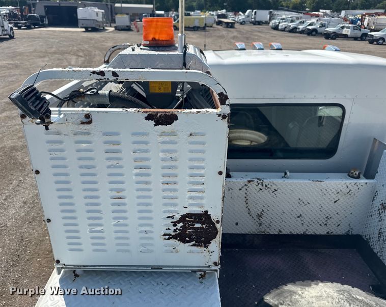 image for item EG6140 2009 Kenworth T370 utility / service truck