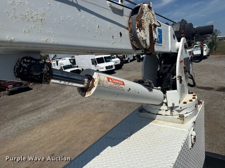 image for item EG6140 2009 Kenworth T370 utility / service truck