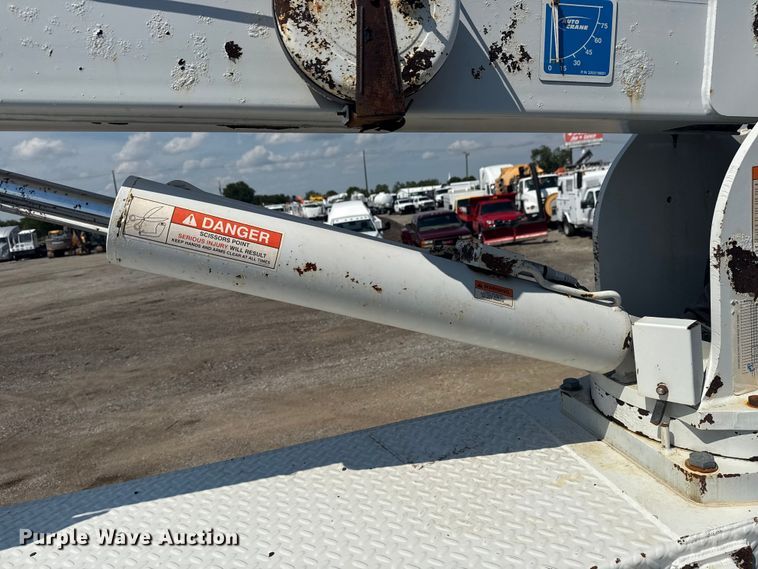 image for item EG6140 2009 Kenworth T370 utility / service truck