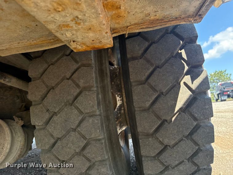 image for item EG6140 2009 Kenworth T370 utility / service truck