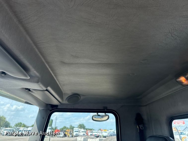 image for item EG6140 2009 Kenworth T370 utility / service truck