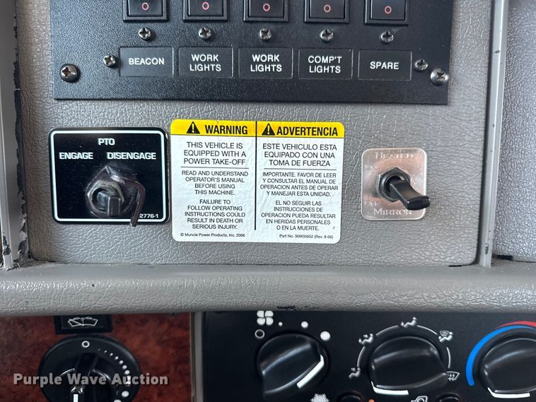 image for item EG6140 2009 Kenworth T370 utility / service truck