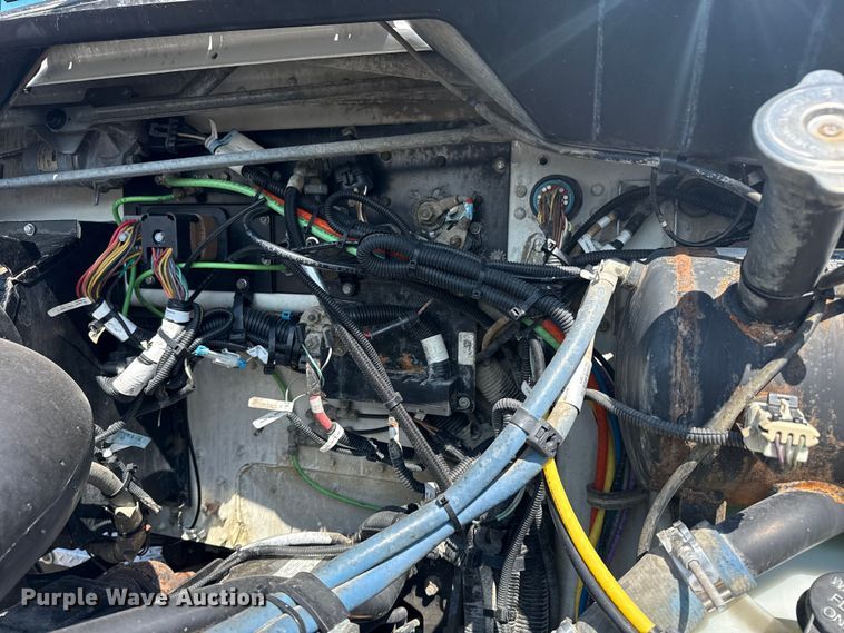 image for item EG6140 2009 Kenworth T370 utility / service truck