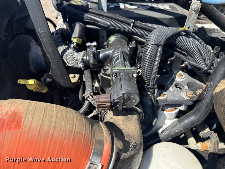 image for item EG6140 2009 Kenworth T370 utility / service truck