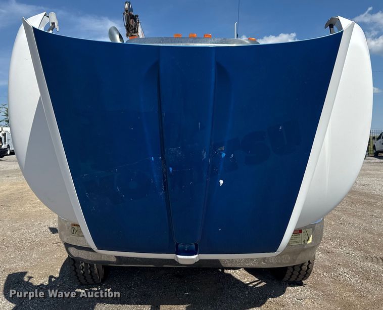 image for item EG6140 2009 Kenworth T370 utility / service truck