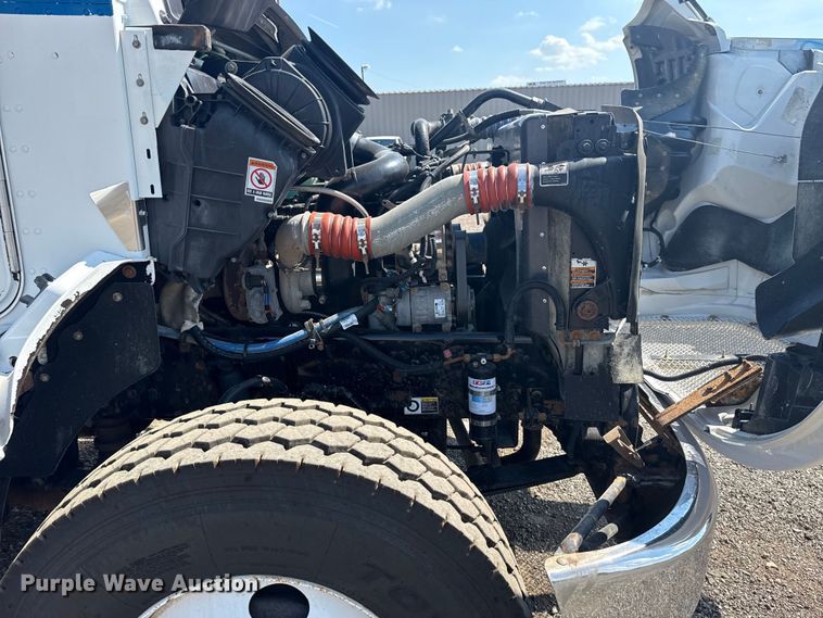 image for item EG6140 2009 Kenworth T370 utility / service truck