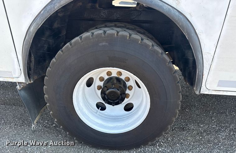 image for item EG6140 2009 Kenworth T370 utility / service truck