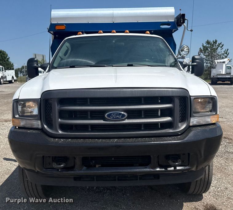 image for item EG6153 2003 Ford F450 Super Duty dump truck