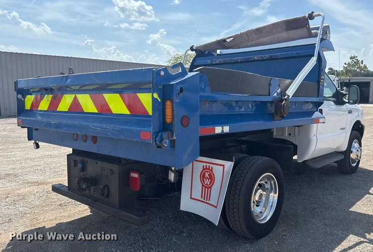 image for item EG6153 2003 Ford F450 Super Duty dump truck