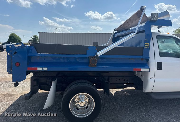 image for item EG6153 2003 Ford F450 Super Duty dump truck