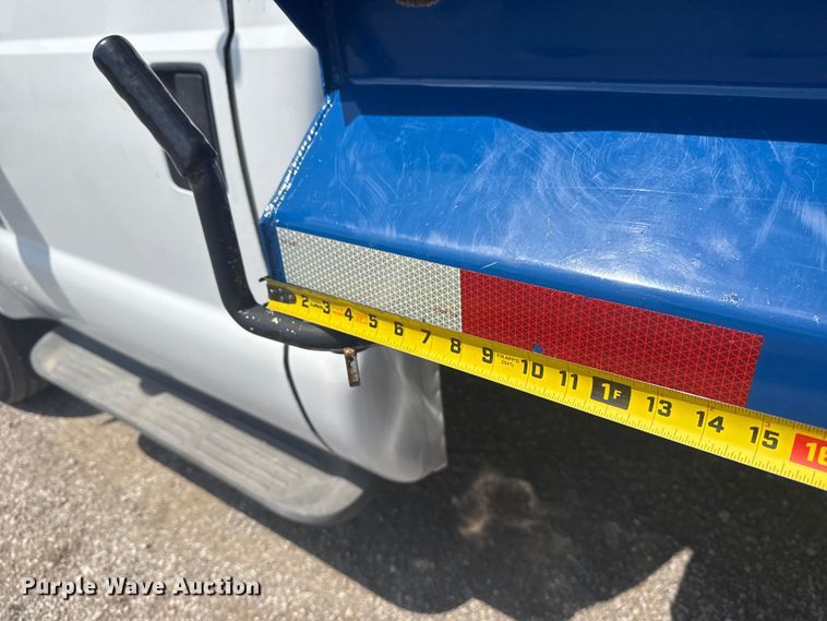 image for item EG6153 2003 Ford F450 Super Duty dump truck