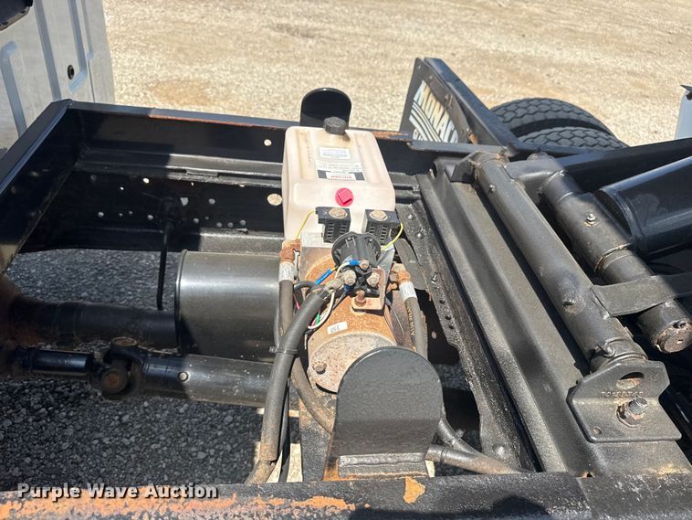 image for item EG6153 2003 Ford F450 Super Duty dump truck