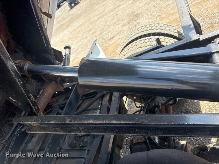 image for item EG6153 2003 Ford F450 Super Duty dump truck