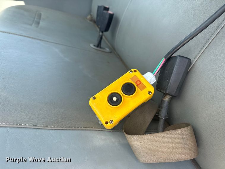 image for item EG6153 2003 Ford F450 Super Duty dump truck