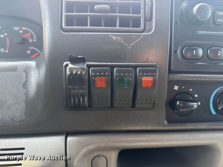 image for item EG6153 2003 Ford F450 Super Duty dump truck