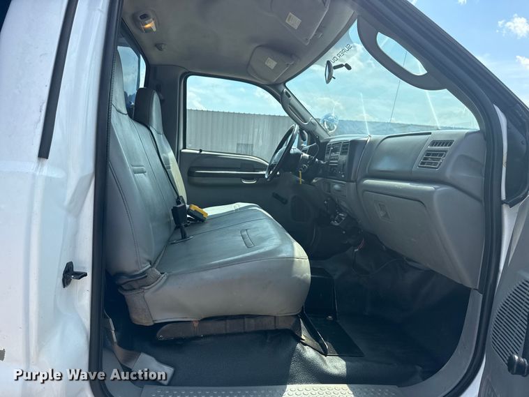 image for item EG6153 2003 Ford F450 Super Duty dump truck