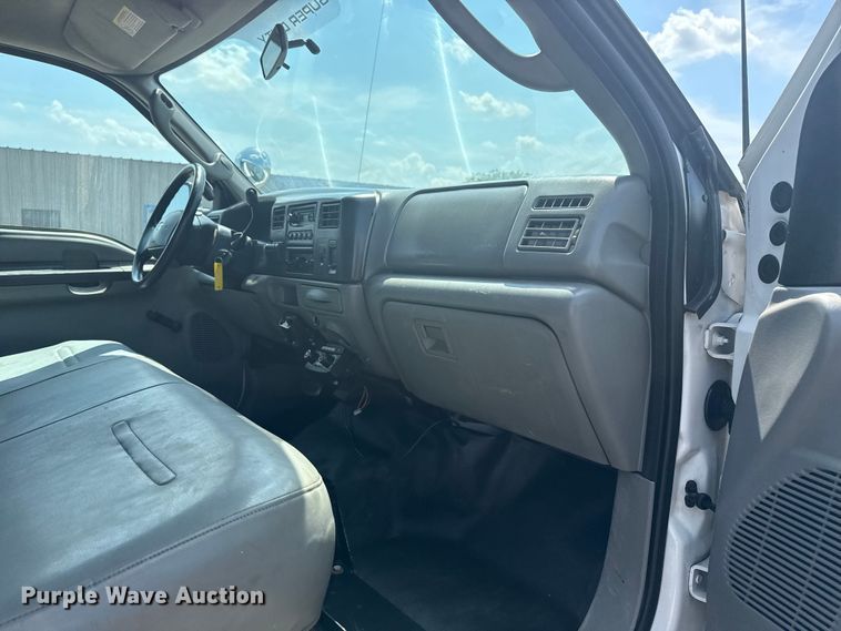 image for item EG6153 2003 Ford F450 Super Duty dump truck