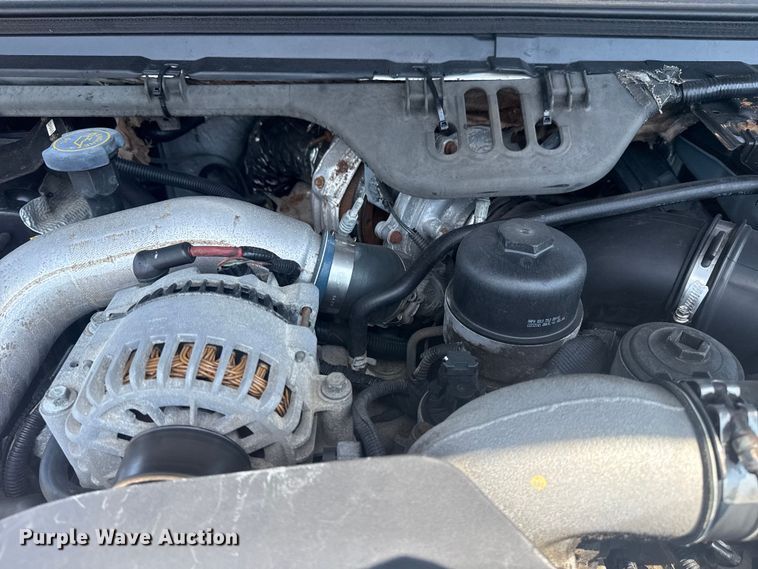 image for item EG6153 2003 Ford F450 Super Duty dump truck