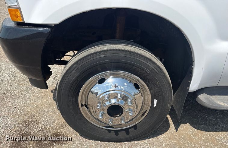 image for item EG6153 2003 Ford F450 Super Duty dump truck