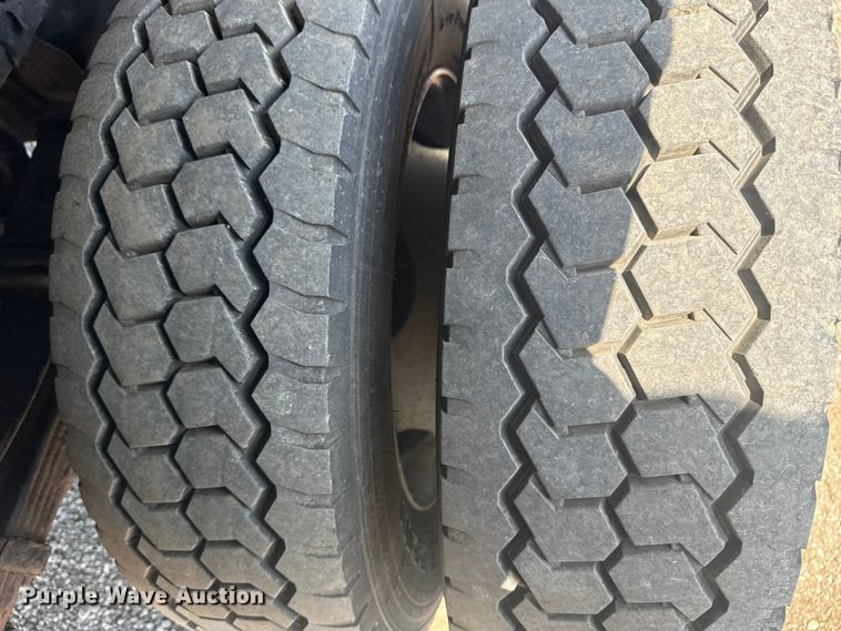 image for item EG6153 2003 Ford F450 Super Duty dump truck