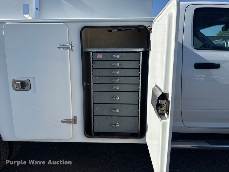 image for item EG6160 2015 Dodge Ram 4500  utility / service truck