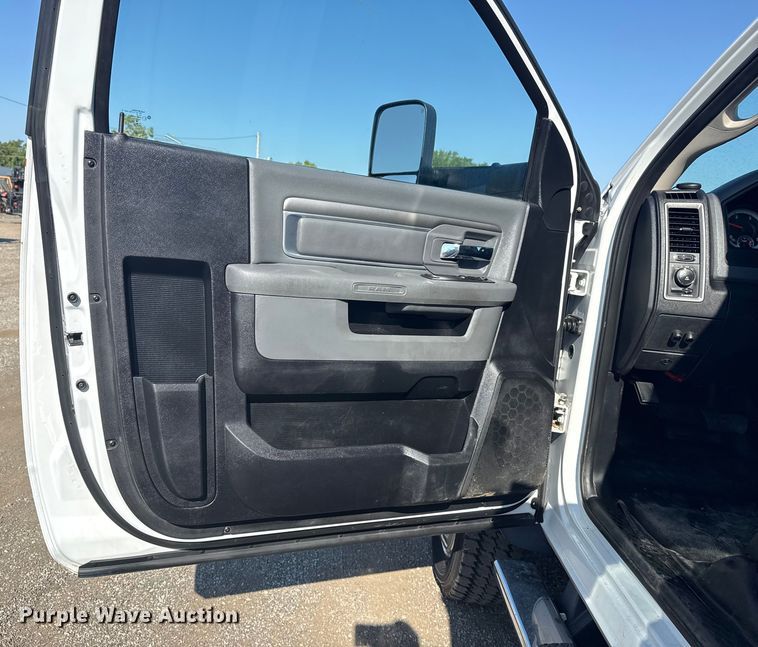 image for item EG6160 2015 Dodge Ram 4500  utility / service truck