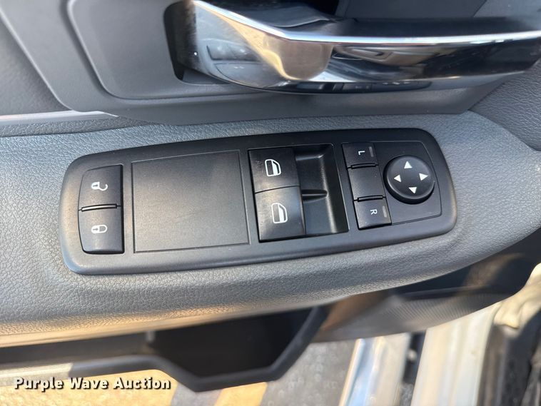 image for item EG6160 2015 Dodge Ram 4500  utility / service truck