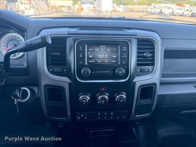 image for item EG6160 2015 Dodge Ram 4500  utility / service truck