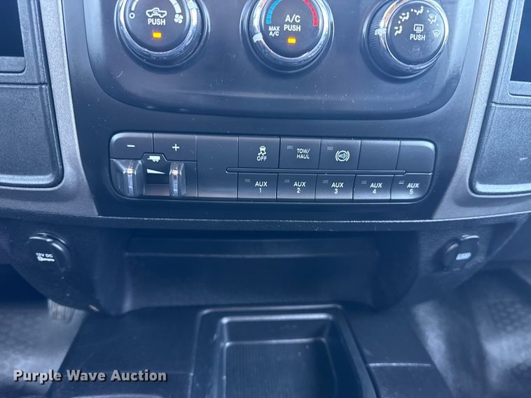 image for item EG6160 2015 Dodge Ram 4500  utility / service truck