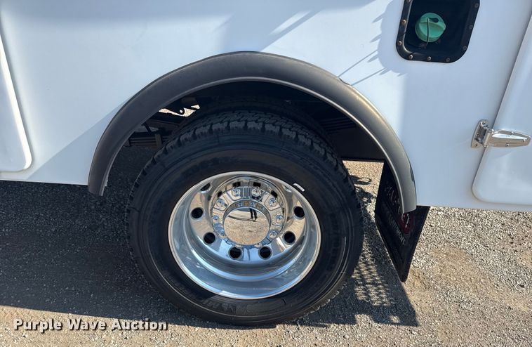 image for item EG6160 2015 Dodge Ram 4500  utility / service truck