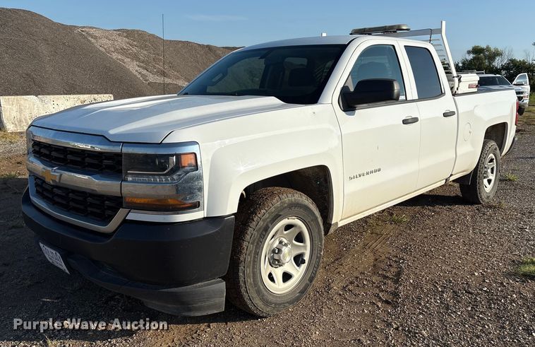 image for item EM0541 2018 Chevrolet Silverado 1500 Double Cab pickup truck