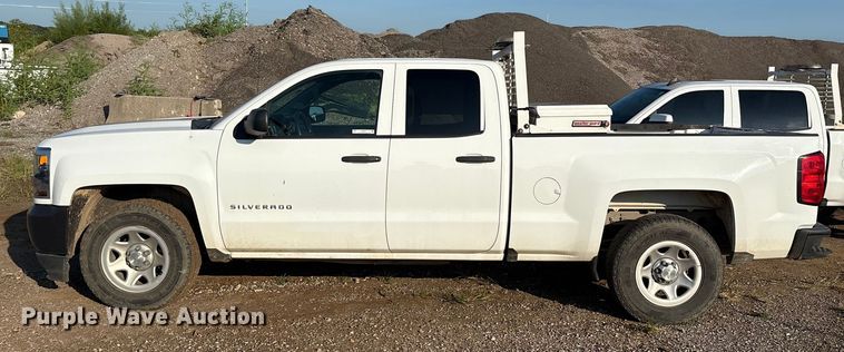 image for item EM0541 2018 Chevrolet Silverado 1500 Double Cab pickup truck
