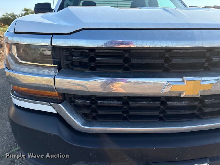 image for item EM0541 2018 Chevrolet Silverado 1500 Double Cab pickup truck