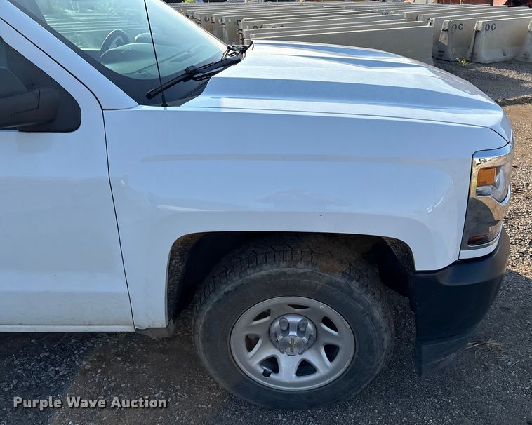 image for item EM0541 2018 Chevrolet Silverado 1500 Double Cab pickup truck