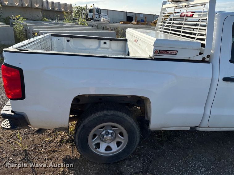 image for item EM0541 2018 Chevrolet Silverado 1500 Double Cab pickup truck