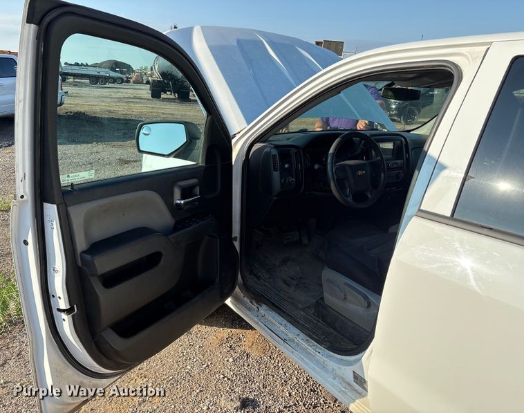 image for item EM0541 2018 Chevrolet Silverado 1500 Double Cab pickup truck