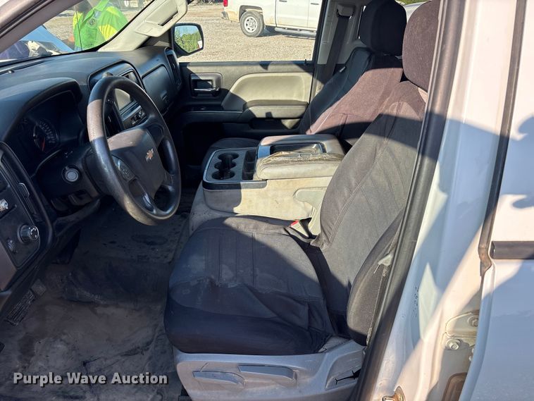 image for item EM0541 2018 Chevrolet Silverado 1500 Double Cab pickup truck