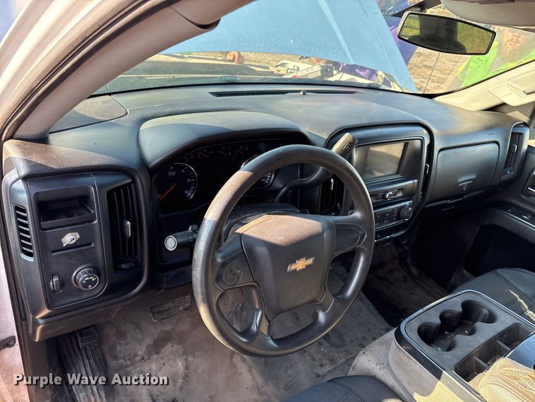 image for item EM0541 2018 Chevrolet Silverado 1500 Double Cab pickup truck