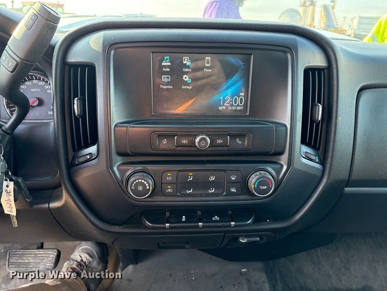 image for item EM0541 2018 Chevrolet Silverado 1500 Double Cab pickup truck